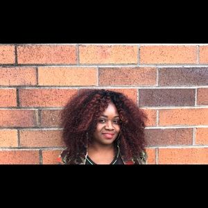 Meet your Posher, Lakisha